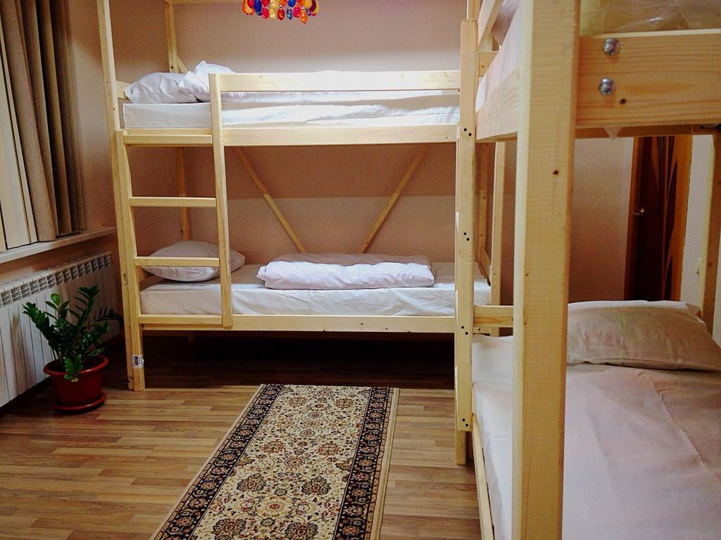 Hostel Arzy Atyraū Habitación foto